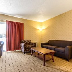 Motel 6 - seating
