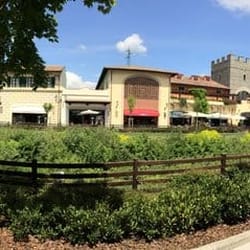 McArthurGlen Designer Outlet Barberino - Nice place but certainly not worth wasting any of your precious vacation time coming here.