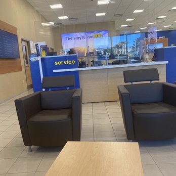 CarMax - Service write up area completely COVID-19 compliant - Used Car Dealers Near Me - Canoga Park, California