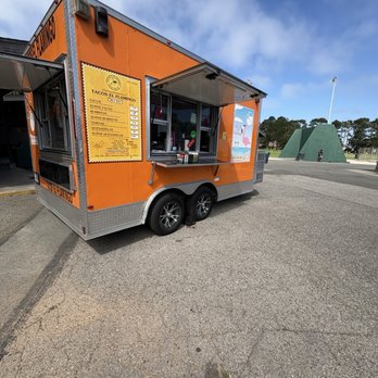 Tacos El Flamingo - Food Trucks Near Me - San Mateo, California