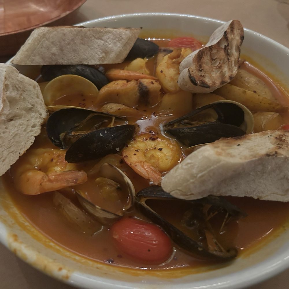 Circa 1875 - Bouillabaisse - Pubs Near Me - Savannah, Georgia