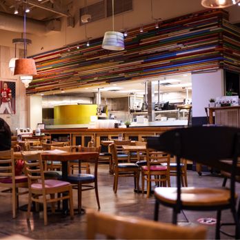 Pita Jungle - Great atmosphere on a quiet Tuesday! - Mediterranean Near Me - Phoenix, Arizona Pita Jungle - Great atmosphere on a quiet Tuesday! - Mediterranean Near Me - Phoenix, Arizona