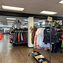 Runway Fashion Exchange - Clean organized store