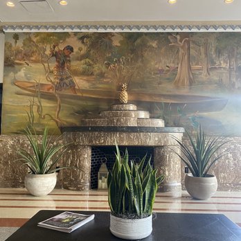 Essex House - Hotels Near Me - Miami Beach, Florida Essex House - Hotels Near Me - Miami Beach, Florida