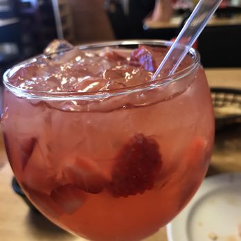 El Sur Restaurant - Peach Sangria - Mexican Near Me - Tucson, Arizona