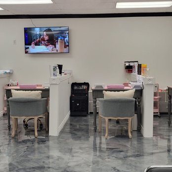 Nail Luna Boutique - That's their adorable mani section - Nail Technicians Near Me - Brea, California Nail Luna Boutique - That's their adorable mani section - Nail Technicians Near Me - Brea, California