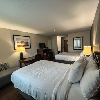 Harbor Winds Hotel - Hotels Near Me - Sheboygan, Wisconsin Harbor Winds Hotel - Hotels Near Me - Sheboygan, Wisconsin