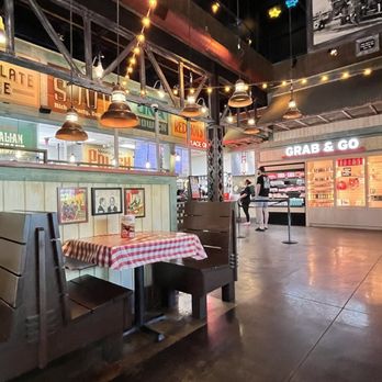 Portillo's Moreno Valley - Burgers Near Me - Moreno Valley, California Portillo's Moreno Valley - Burgers Near Me - Moreno Valley, California