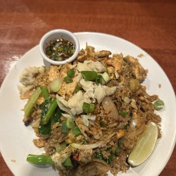 Kob Kun Fine Thai Cuisine - Kob Kun Fried Rice chicken,shrimp,ham,crabmeat - Thai Near Me - Oakton, Virginia Kob Kun Fine Thai Cuisine - Kob Kun Fried Rice chicken,shrimp,ham,crabmeat - Thai Near Me - Oakton, Virginia
