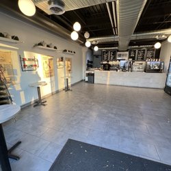 Kaigo Coffee Room - Indoor seating