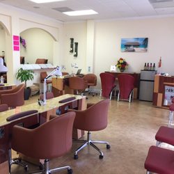 Top Nails & Spa