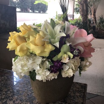 Papillon Flowers - Florists Near Me - Los Angeles, California