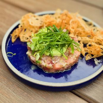 Bar RBC - tuna tartare with lotus chips - Cocktail Bars Near Me - Bend, Oregon Bar RBC - tuna tartare with lotus chips - Cocktail Bars Near Me - Bend, Oregon