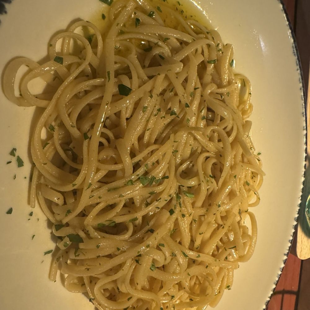 Red Lobster - Linguini Scampi (not on the menu) - Seafood Near Me - Bronx, New York