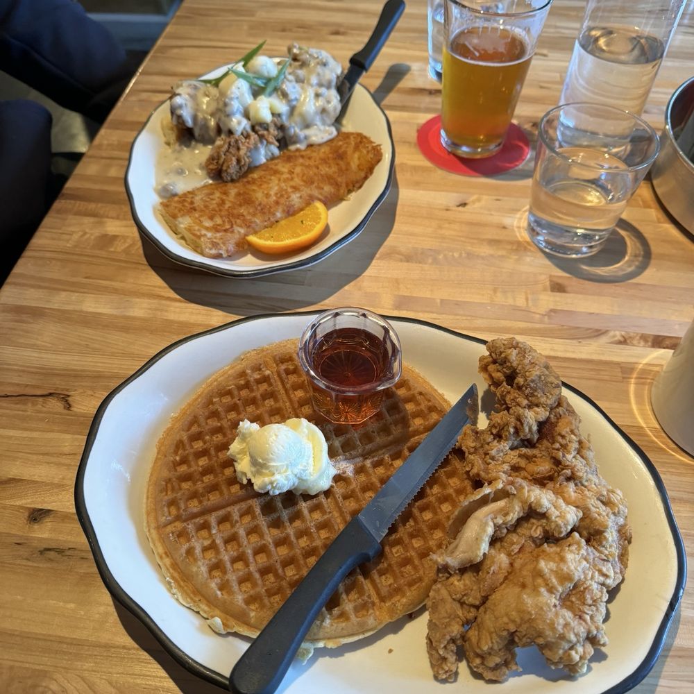 Hot Suppa - Chicken and waffles - Breakfast & Brunch Near Me - Portland, Maine Hot Suppa - Chicken and waffles - Breakfast & Brunch Near Me - Portland, Maine