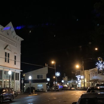 Waterfront Depot Restaurant - Cute old town  Florence Oregon. - Seafood Near Me - Florence, Oregon