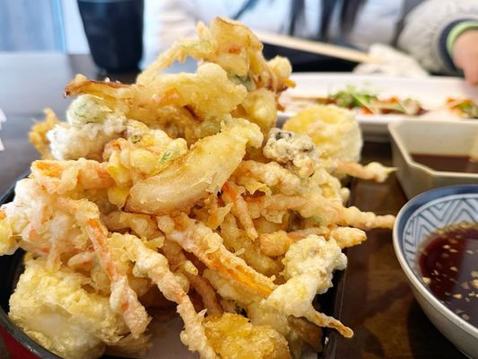 Tokyo Feng Ramen & Sushi by null