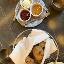 Astor Lounge - Scones