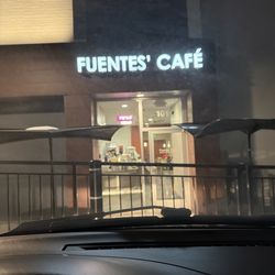 Fuentes Cafe - Outside
