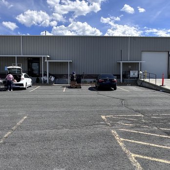 Bountiful Community Food Pantry - Bountiful Community Food Pantry facade - Grocery Near Me - Bountiful, Utah Bountiful Community Food Pantry - Bountiful Community Food Pantry facade - Grocery Near Me - Bountiful, Utah