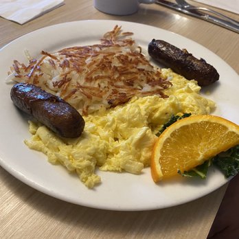 Red Rock Cafe - Scrambled eggs, sausages, hashbrowns - Breakfast & Brunch Near Me - Sedona, Arizona