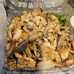 Capri Pizza & Sub Express - Duo salad with chicken and shrimp. Added additional toppings of mushrooms and banana peppers. So flavorful! 10-17-26