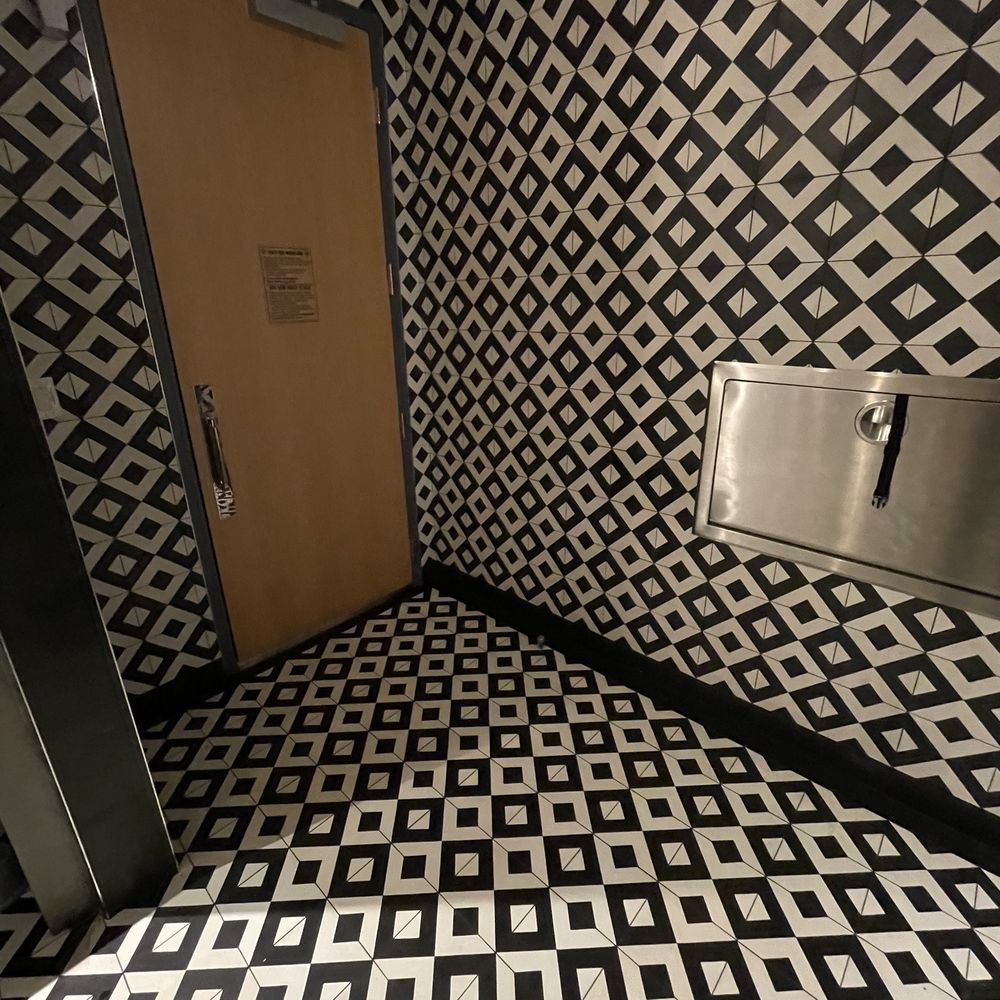 Urbe - Cool bathroom - Mexican Near Me - Houston, Texas Urbe - Cool bathroom - Mexican Near Me - Houston, Texas