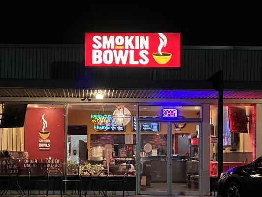 Smokin' Bowls by null