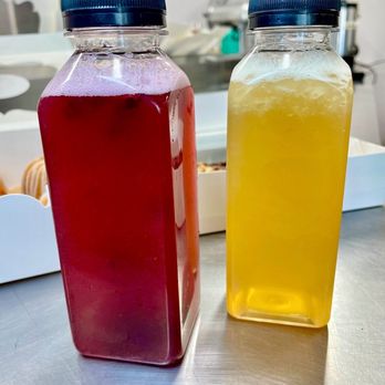 Aleras Table - Half n Half, & Berry Lemonade Swirl - Caterers Near Me - Takoma Park, Maryland
