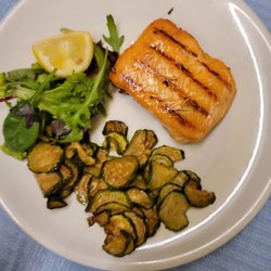 Antonio & Antonio - Grilled salmon