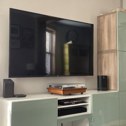 TV that Paragon IT Solutions mounted for me