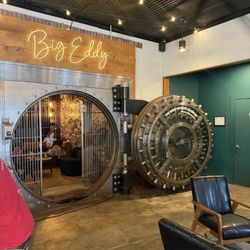 Big Eddy Brewing Co. - Cool vault, nice photo op