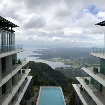 Escala Tagaytay - Infinity Pool Lobby View! - Hotels Near Me - Tagaytay City, CAV