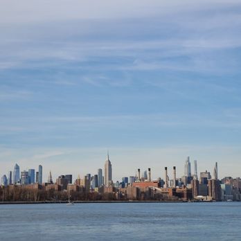 Domino Park - View of Manhattan from the park,  12/5/21 - Parks Near Me - Brooklyn, New York