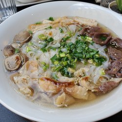 Le P'tit Pré Chez Lan - The pho had so much flavor