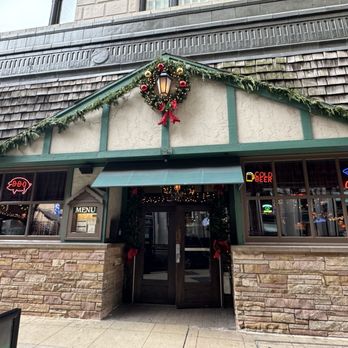 Miller's Pub - American Near Me - Chicago, Illinois Miller's Pub - American Near Me - Chicago, Illinois