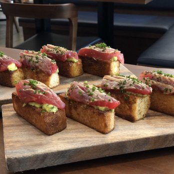 Senia - Maguro buschetta - Cocktail Bars Near Me - Honolulu, Hawaii
