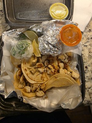 Birria House - Tacos y Mas by null