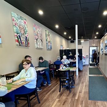Figmor Cafe and Eatery - Front seating area - Breakfast & Brunch Near Me - North Tonawanda, New York