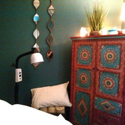 Luna Acupuncture - Treatment room