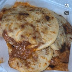 Zamora taqueria - Pupusas revueltas