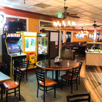 Round Table Pizza - View of dining area - Pizza Near Me - Alamo, California Round Table Pizza - View of dining area - Pizza Near Me - Alamo, California