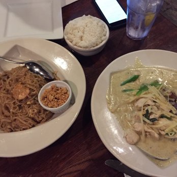 Cafe Equator - Shrimp Pad Thai and Equator Green Chicken Curry - Thai Near Me - Metairie, Louisiana Cafe Equator - Shrimp Pad Thai and Equator Green Chicken Curry - Thai Near Me - Metairie, Louisiana