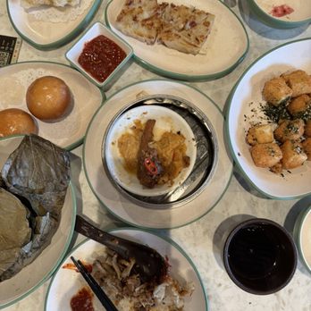 Tim Ho Wan - Everything tasted bad - bad texture and super oily. Asked for boxes and they gave us theee small boxes for everything. - Dim Sum Near Me - Irvine, California