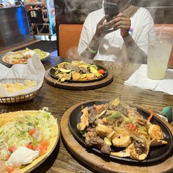 La Bamba Mexican Bar & Grill - Fajitas