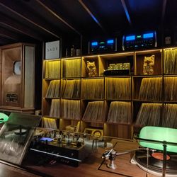 Tokyo Music Bar