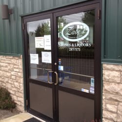 Zabi's Wine & Spirits - Front door.