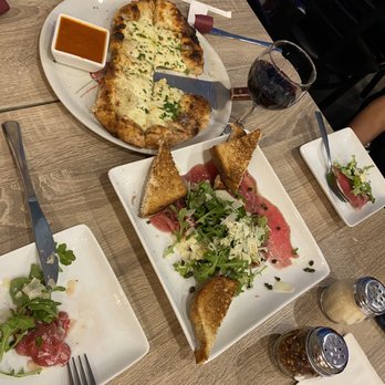 Pizzarello - Carpaccio and garlic cheese bread - Pizza Near Me - Miami, Florida Pizzarello - Carpaccio and garlic cheese bread - Pizza Near Me - Miami, Florida
