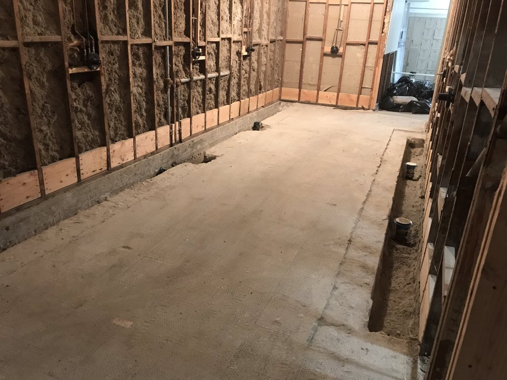 Slide of The Hot Mop Specialists