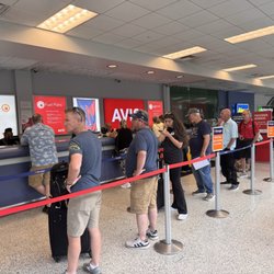 Budget Rent a Car - The unending line!!!!!